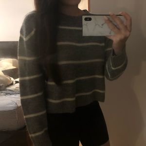 H&M grey stripped sweater size M